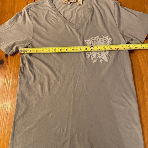 Vintage Y2K Ed Hardy Gray T-Shirt Womens Skull and Roses Graphic Tee Size Medium - Picture 15 of 16